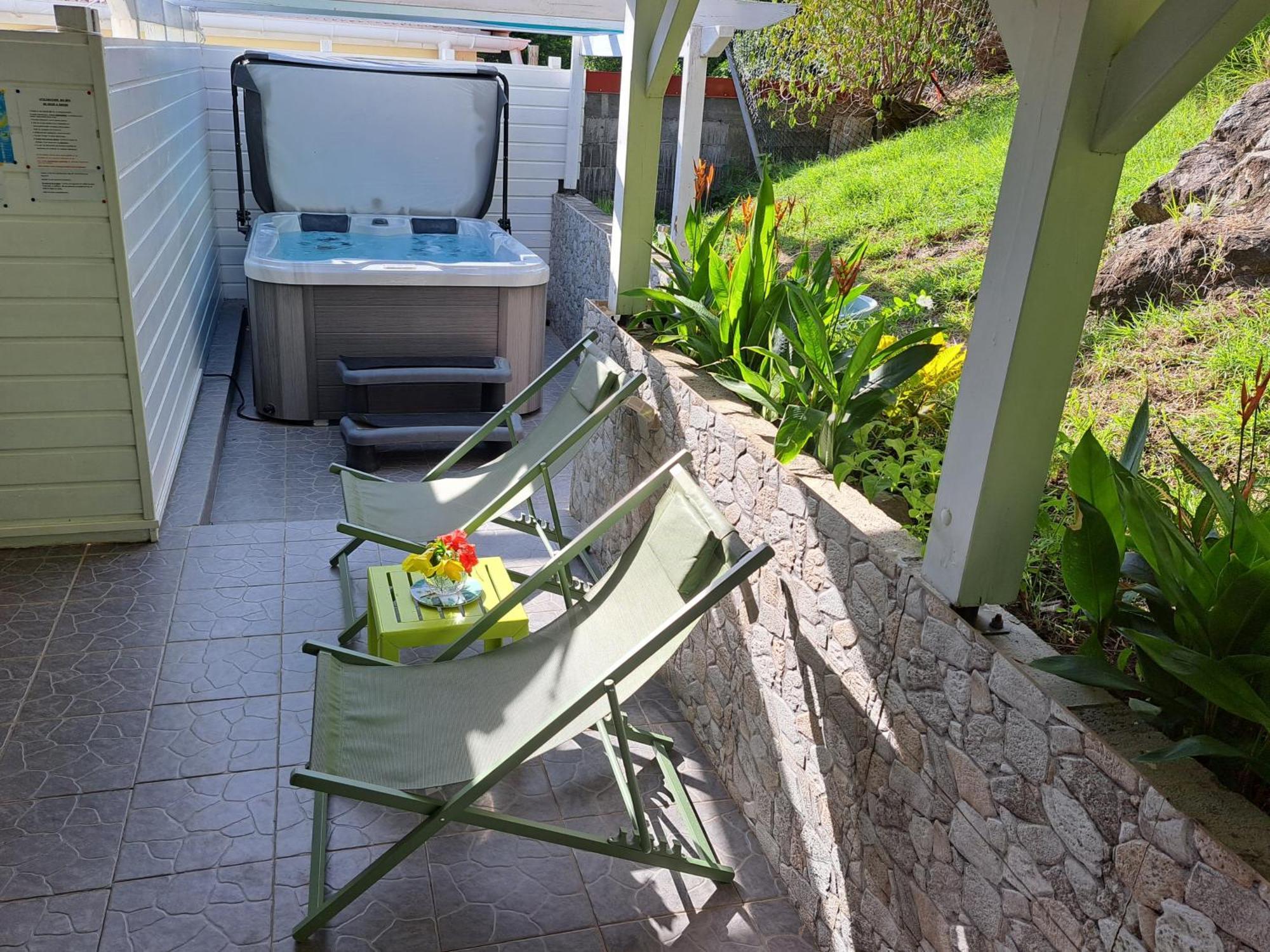 Villa CANA - Appartement 2 chambres avec SPA privatif Terre-De-Haut Extérieur photo